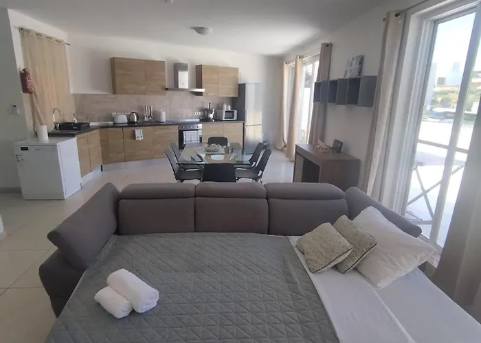 Cozy 2 Bedroom Penthouse アパート Saint Julian's