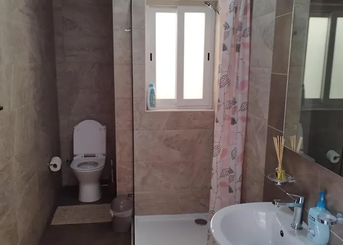 Cozy 2 Bedroom Penthouse