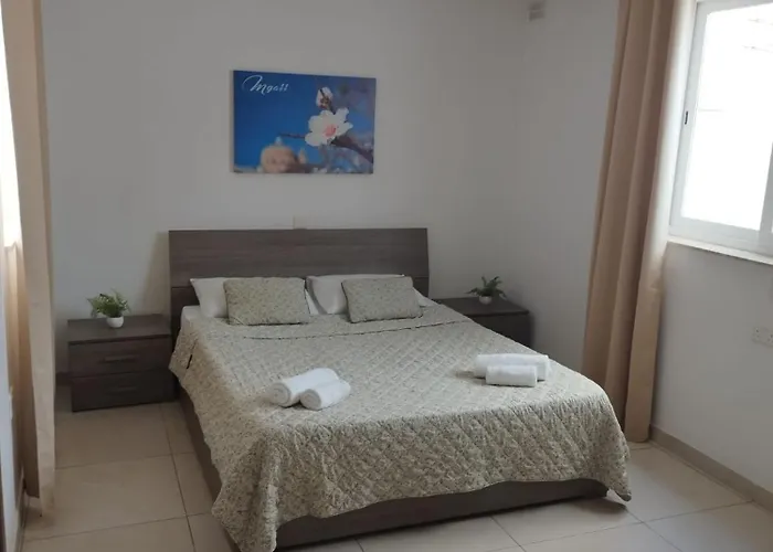 アパート Cozy 2 Bedroom Penthouse *