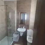 Cozy 2 Bedroom Penthouse *